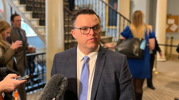 ns.-education-minister-says-he’s-‘disgusted’-by-online-predators-in-wake-of-recent-incident