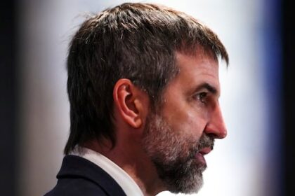 latest-updates:-proposed-pipeline-through-bc.-cant-distract-from-provinces-other-projects,-eby-says