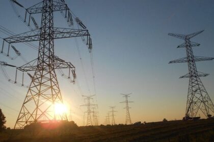 manitoba-signs-onto-ontario-led-proposal-to-create-national-energy-grid