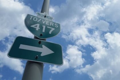 water-main-repairs-force-ramp-and-lane-closures-on-highway-417