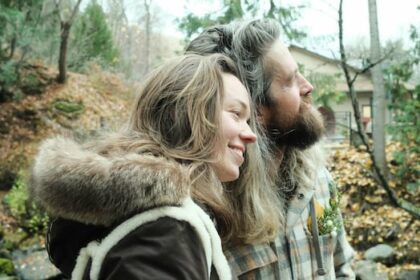 they-had-only-hours-to-plan-their-wedding-a-group-of-strangers-in-nelson,-bc.,-made-it-happen