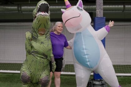 parody-songs-and-unicorn-costumes:-manitoba-ultimate-frisbee-teams-take-sportsmanship-to-next-level