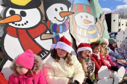 in-photos:-glace-bay-christmas-parade-warms-hearts