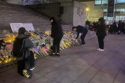 vigil-held-in-vancouver-to-mourn-deaths,-losses-in-deadly-hong-kong-fire