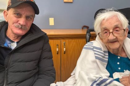 94-year-old-woman-still-homeless-after-long-lake-wildfire