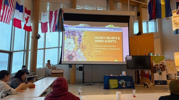 how-a-camp-in-cambridge-bay,-nunavut,-teaches-financial-literacy-to-youth