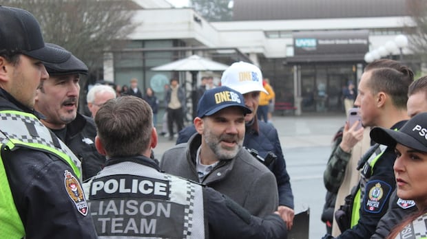 1-arrest-at-unsanctioned-onebc-event-on-uvic-campus