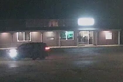 rcmp-release-video-of-suspicious-vehicle-at-sports-bar-that-burned-down-in-leader,-sask.