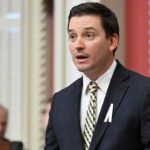 quebec-to-tighten-consumer-protection-around-ticket-resales,-subscription-renewals