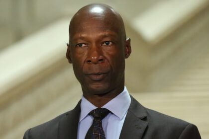 days-after-attack-on-student,-former-winnipeg-police-chief-calls-for-more-officers-in-schools