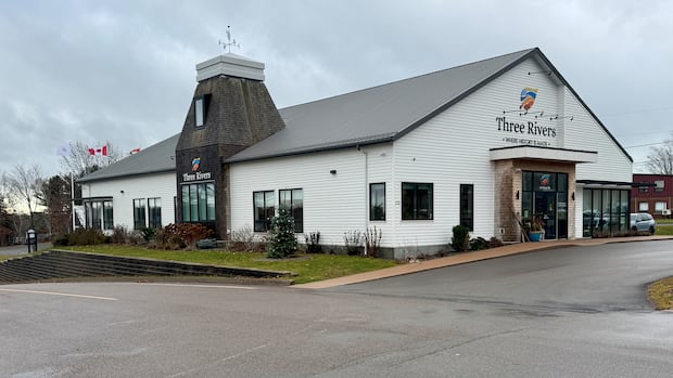 proposal-will-ask-town-of-three-rivers-to-pay-people-to-run-emergency-centres,-not-rely-on-volunteers