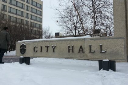 winnipeg-on-track-for-$17.4m-deficit-for-2025,-a-minor-improvement-since-last-projection