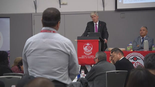 natural-resources-minister-takes-heat-from-bc.-chiefs-over-potential-west-coast-pipeline