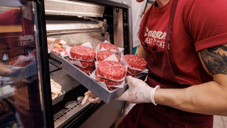 family-of-four-could-pay-$1,000-more-for-groceries-in-2026,-report-warns