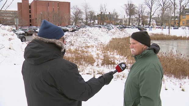 for-the-love-of-ducks:-pei.-man-renews-call-for-government-to-remove-dirty-snow-pile-by-governor’s-pond