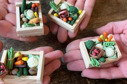 the-ottawa-miniature-gallery-returns-with-the-tiny-takeover-of-a-gift-shop