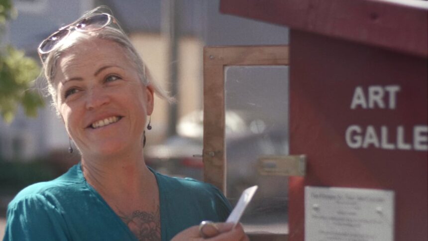 why-this-artist-started-an-art-gallery-on-her-front-lawn