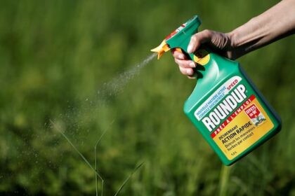 decades-old-study-on-common-weed-killer-retracted-after-journal-editor-says-monsanto-may-have-helped-write-it