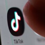 tiktok-says-new-‘wellness’-features-can-help-build-healthy-habits.-should-we-be-using-apps-for-that?