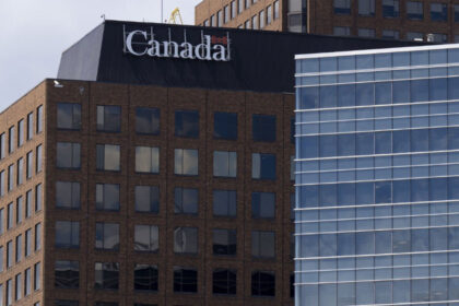 hundreds-of-federal-public-servants-warned-this-week-of-job-cuts