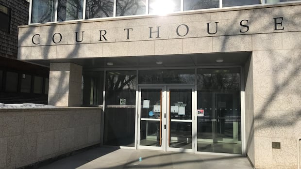 lawyer-for-2-fired-saskatoon-cops-botches-filing-of-appeal-notices