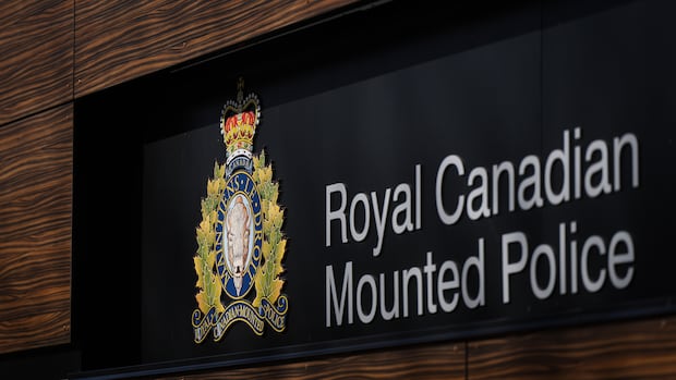 cyclist-dead-after-collision-with-semi-truck-in-burnaby:-rcmp