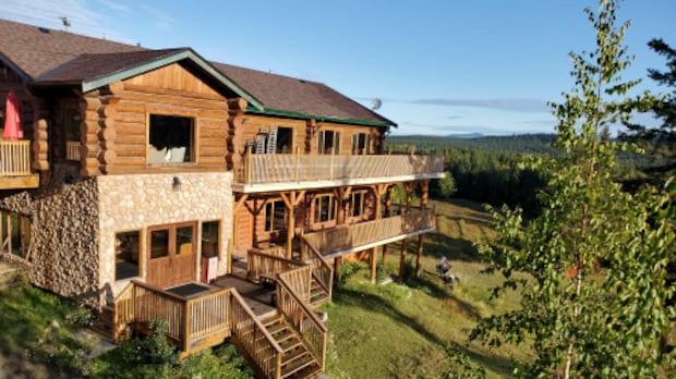 public-warned-to-avoid-bc.-resort-over-food,-water-and-pool-safety-concerns