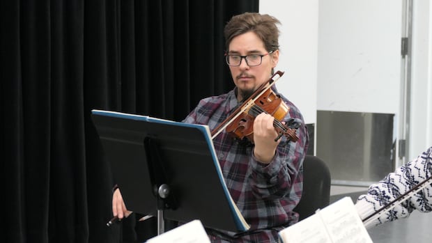 messiah-queered-connects-steinbach’s-2slgbtq+-faithful,-handel’s-music