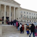 manitobans-line-up-in-cold-to-meet-mlas-and-tour-legislature-at-open-house-event