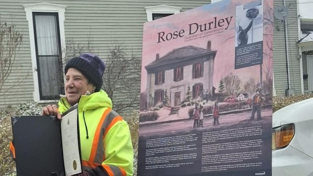 cornwall-honours-crossing-guard-for-50-years-of-service