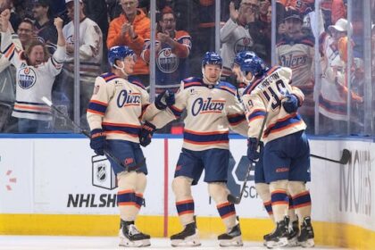 oilers-use-4-goal-first-period-to-clobber-jets-6-2