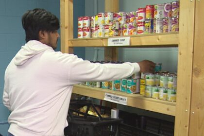 more-manitoba-students-using-food-banks,-hampers-amid-rising-costs