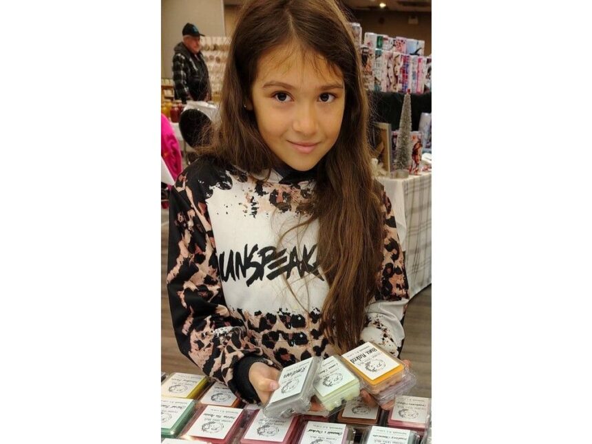 meet-the-makers:-yarmouth-mom-daughter-duo’s-items-are-handmade-with-love