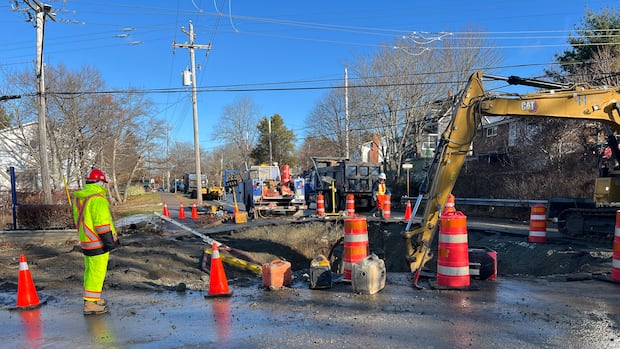 boil-water-order-lifted-after-water-main-break-on-waverley-road