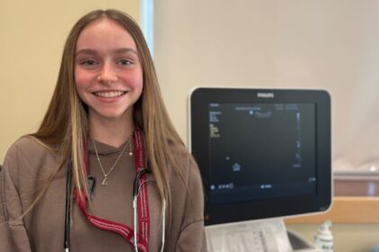 hands-on-workshop-introduces-high-school-students-to-family-medicine