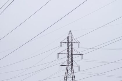how-an-early-cold-snap-pushed-hydro-quebec’s-power-grid-to-its-limit
