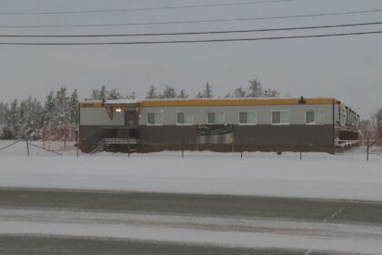 new-transitional-housing-facility-opens-outside-yellowknife-offers-job-training,-life-planning