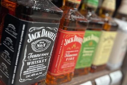 about-$1.9m-worth-of-american-alcohol-snapped-up-in-manitoba-after-ban-temporarily-lifted