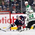 robertson,-rantanen-lead-streaking-stars-past-sputtering-jets