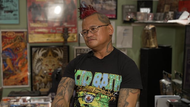 home-is-where-the-swag-is:-sask.-music-fan-amasses-souvenirs-from-1,200-shows