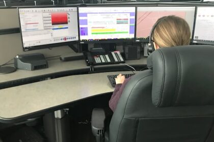 father-of-manitoban-who-died-when-911-failed-says-new-2-hour-deadline-for-reporting-outages-falls-short