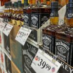 customers-line-up-at-manitoba-liquor-marts-for-1st-chance-to-buy-american-liquor-in-months