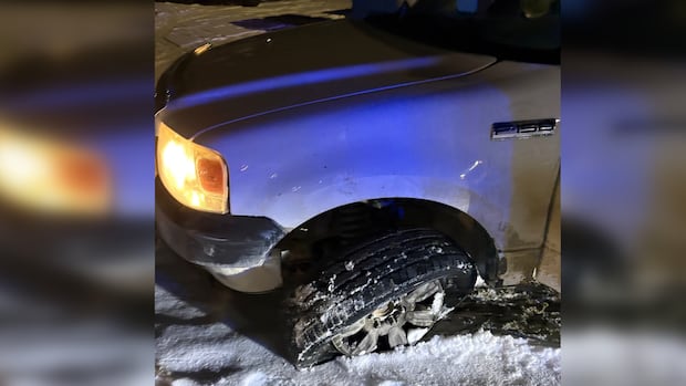 driver-on-trail-of-destruction-damages-cars,-runs-over-stop-sign-and-takes-out-internet