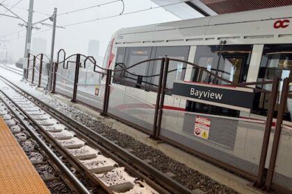 line-1-moving-again-after-train-gets-stuck-at-bayview-station