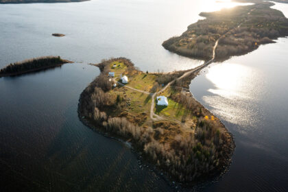 inside-the-ring-of-fire:-a-tale-of-two-first-nations-and-a-road-that-could-change-everything