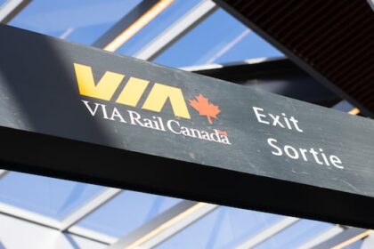 via-rail-passengers-stuck-for-12-hours-and-counting-in-brockville,-ont.