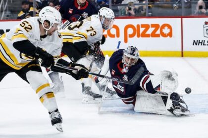smallest-home-crowd-of-the-season-watches-slumping-winnipeg-jets-fall-6-3-to-boston-bruins