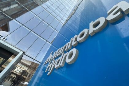 manitoba-hydro-plans-to-free-up-more-power-by-saving-energy,-building-new-turbines-and-wind-farms