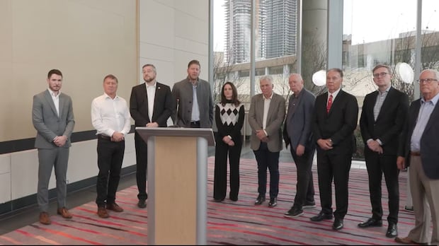 metro-vancouver-mayors-urge-bc.-to-roll-back-housing-density-laws,-but-province-not-going-backwards