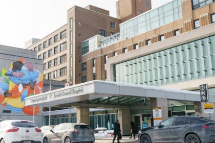 quebec’s-new-secularism-bill-worries-public-institutions-that-serve-halal,-kosher-foods